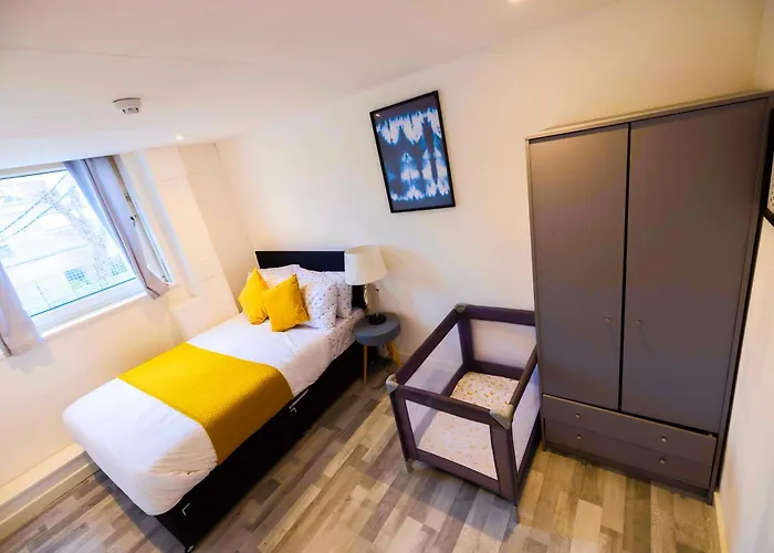 3 Bedroomflat-Free Parking-Wifi-Parking-8People