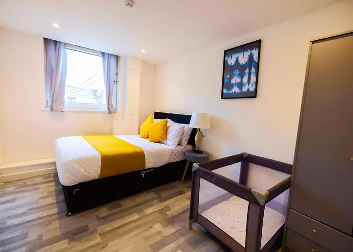 3 Bedroomflat-Free Parking-Wifi-Parking-8People