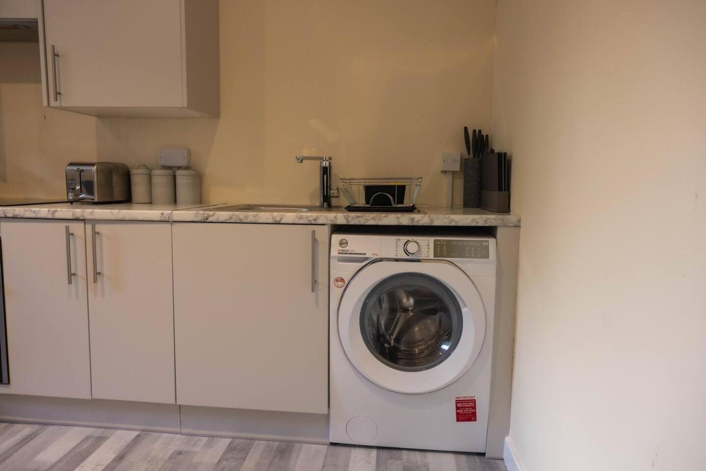 3 Bedroomflat-free Parking-wifi-parking-8people * Лондон
