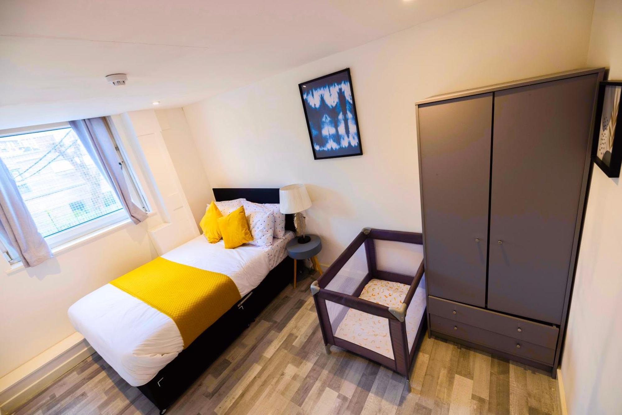 3 Bedroomflat-free Parking-wifi-parking-8people * Лондон